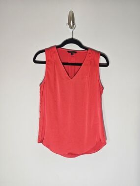 Banana Republic Silky Red V-Neck Sleeveless Camisole Blouse